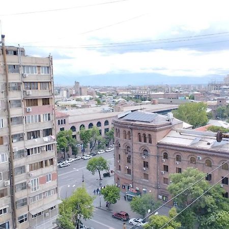 Apartmán Large Apt Near Republic Square Jerevan Exteriér fotografie