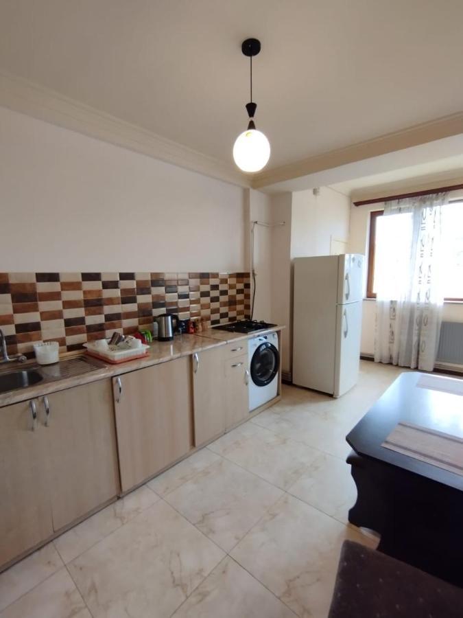 Apartmán Large Apt Near Republic Square Jerevan Exteriér fotografie