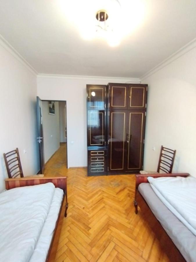 Apartmán Large Apt Near Republic Square Jerevan Exteriér fotografie